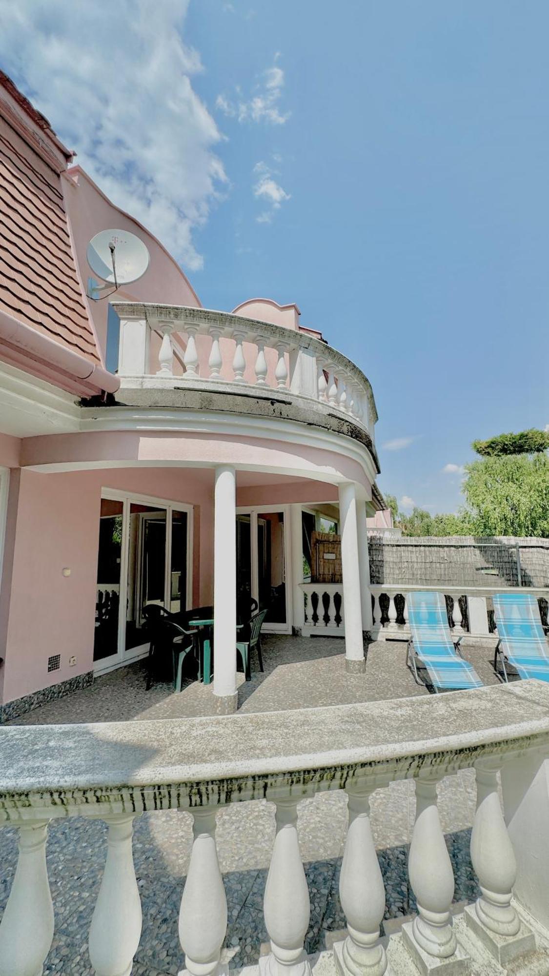 5 Haloszobas Wellness Vip House - Privat Medence Шиофок Экстерьер фото